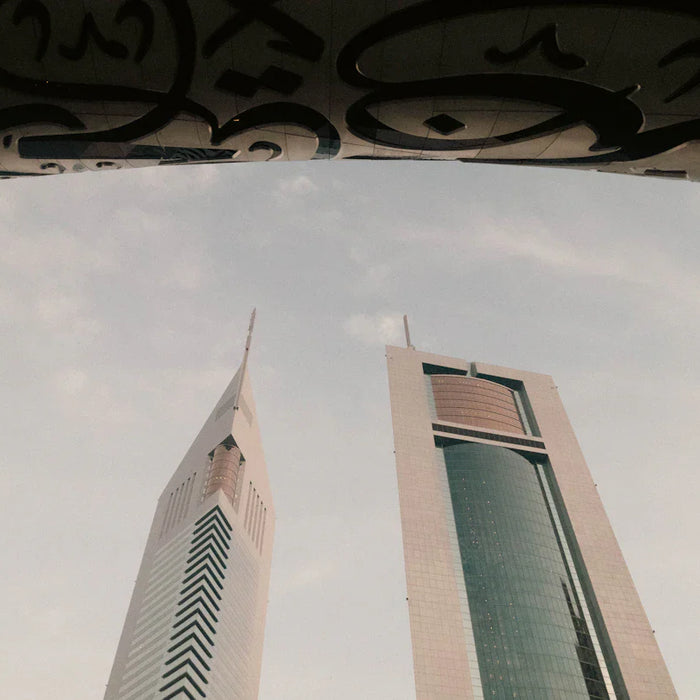 Vaping vs. Hookah A Cultural Comparison in Dubai